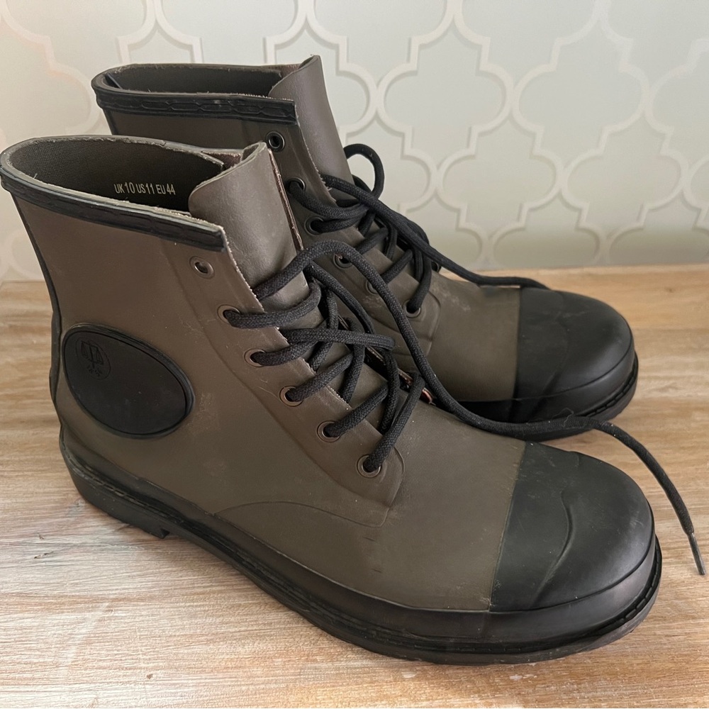 HUNTER Men's Waterproof Rubber Boots - Olive Green /Black